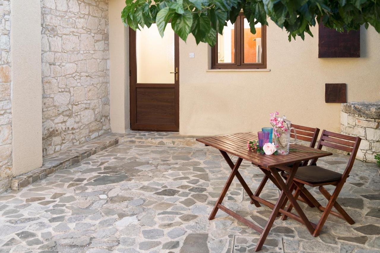 Villa Salamiou Stone House Paphos Exterior foto